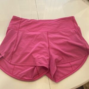 LULULEMON Size 6 Pink Shorts